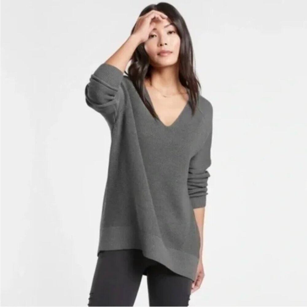 Athleta Hanover Grey Merino Wool Blend V-Neck Sweater
